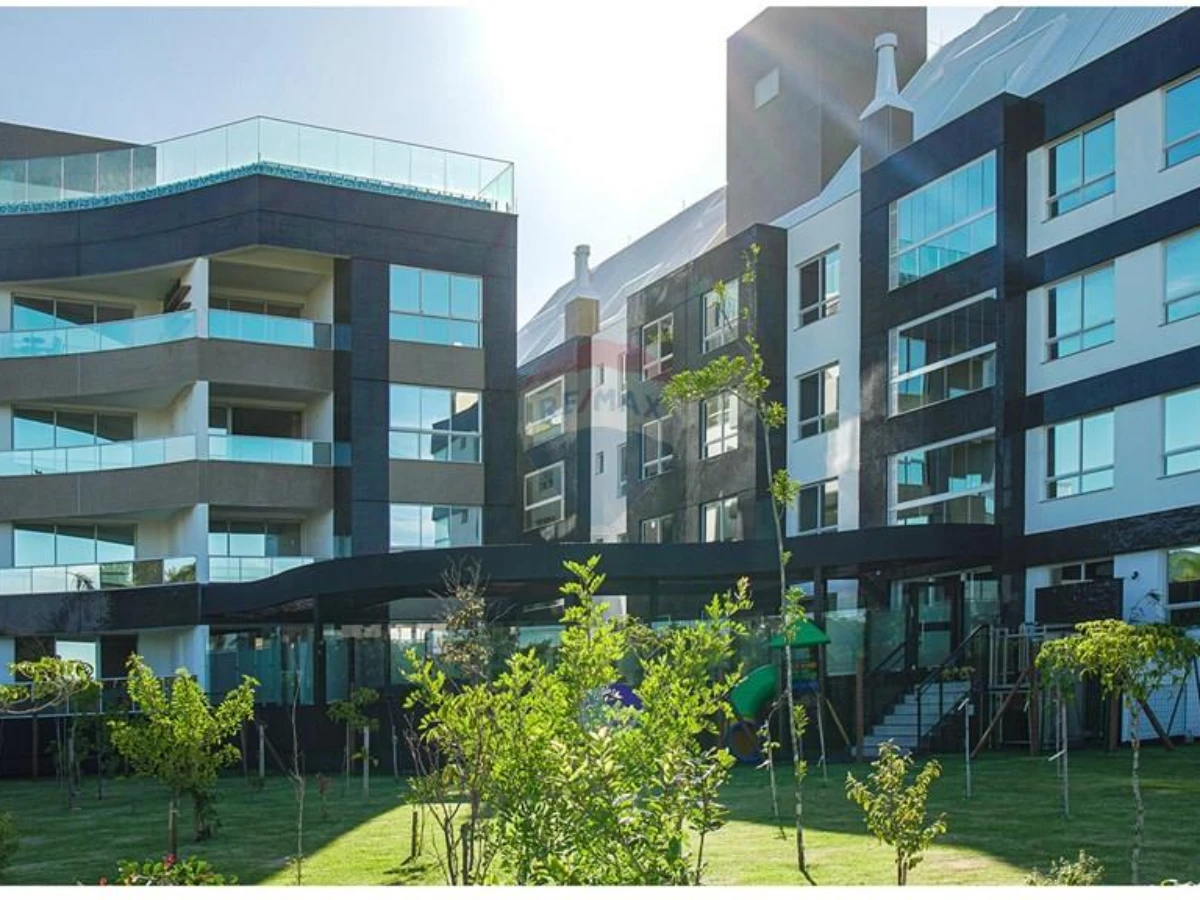 Apartamento 2 Dormitórios com Suíte no Gaivotas Golden Residence — Ingleses, Florianópolis