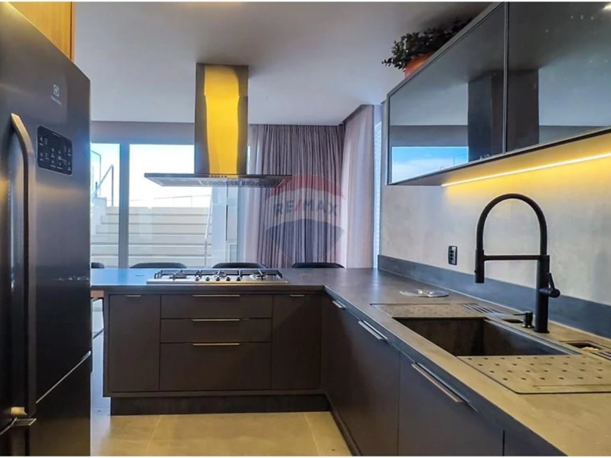 Apartamento 2 Dormitórios com Suíte no Gaivotas Golden Residence — Ingleses, Florianópolis