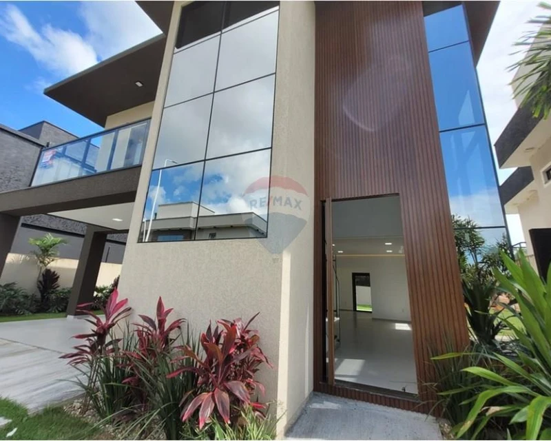 Casa 4 Dormitórios à Venda no Condomínio Arvoredo, Rio Vermelho