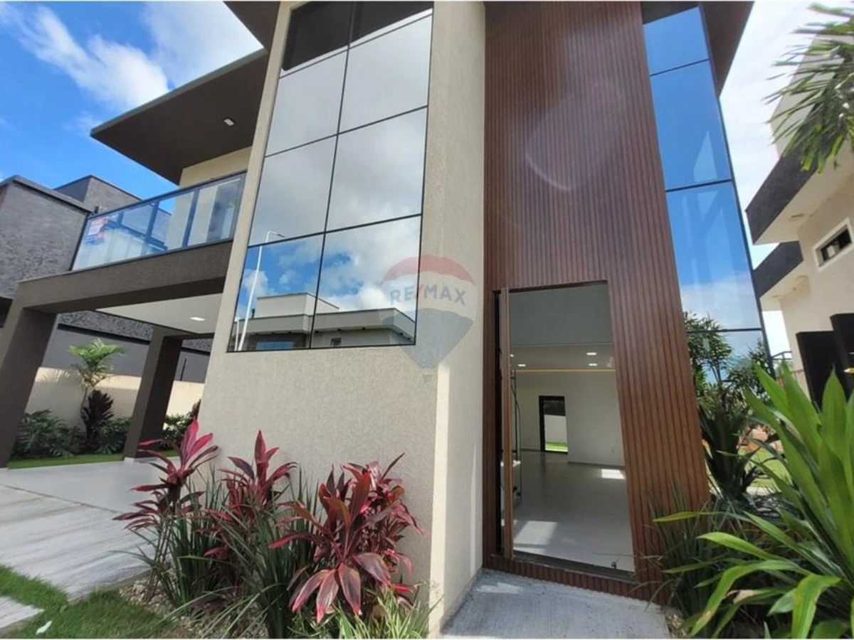 Casa 4 Dormitórios à Venda no Condomínio Arvoredo, Rio Vermelho
