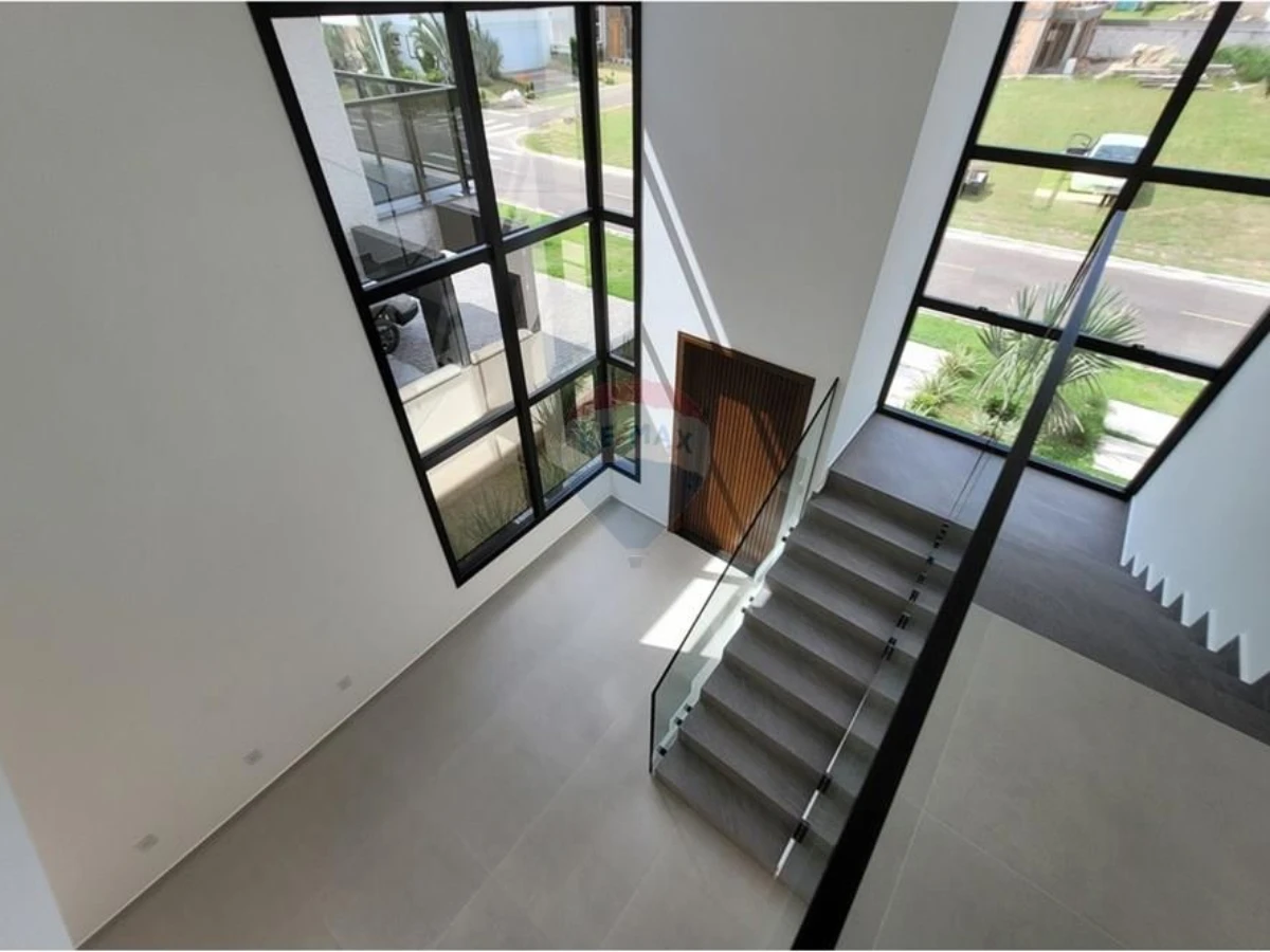Casa 4 Dormitórios à Venda no Condomínio Arvoredo, Rio Vermelho