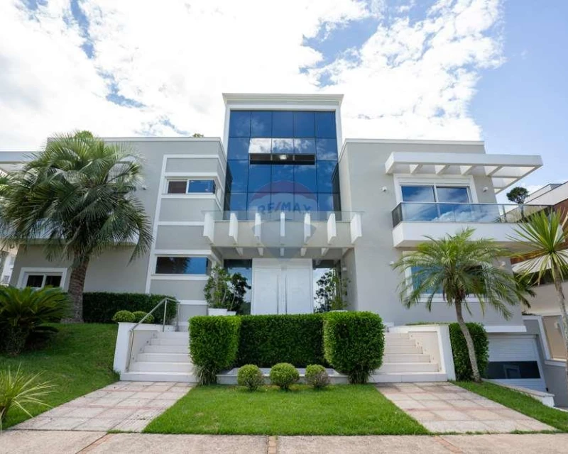 Casa de Alto Padrão para Alugar no Condomínio Premier Residence – Jurerê Internacional, Florianópolis