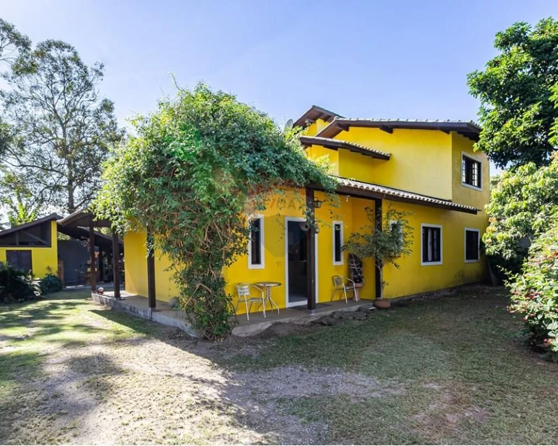 Casa 4 Quartos à Venda no Campeche, Florianópolis — Terreno de 580 m²