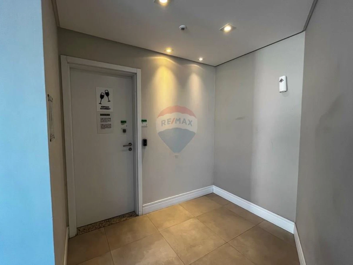 Apartamento 1 Dormitório à Venda no Centro de Florianópolis