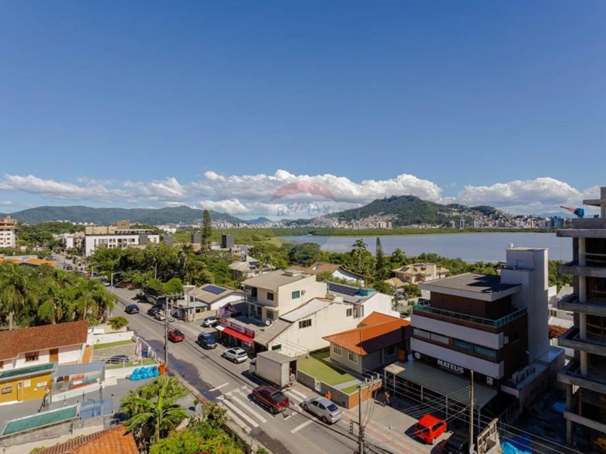 Apartamento 3 Dormitórios com Vista Mar — João Paulo, Florianópolis