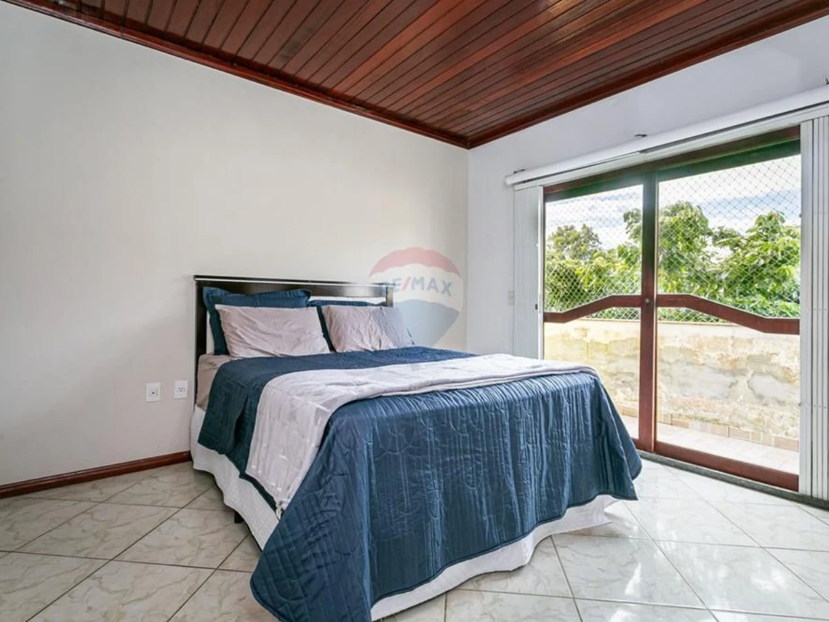 Casa 4 Quartos à Venda no Rio Vermelho, Florianópolis