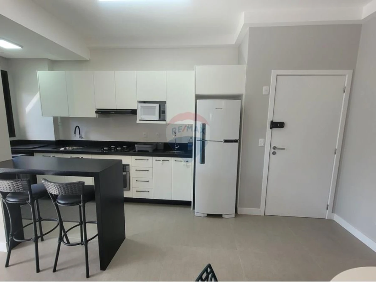 Apartamento 2 Quartos Mobiliado à Venda na Cachoeira do Bom Jesus, Florianópolis