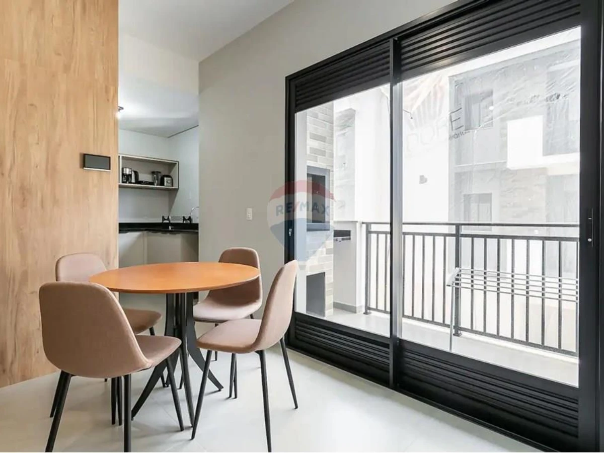 Apartamento 1 Dormitório com Suíte à Venda em Cachoeira do Bom Jesus, Florianópolis