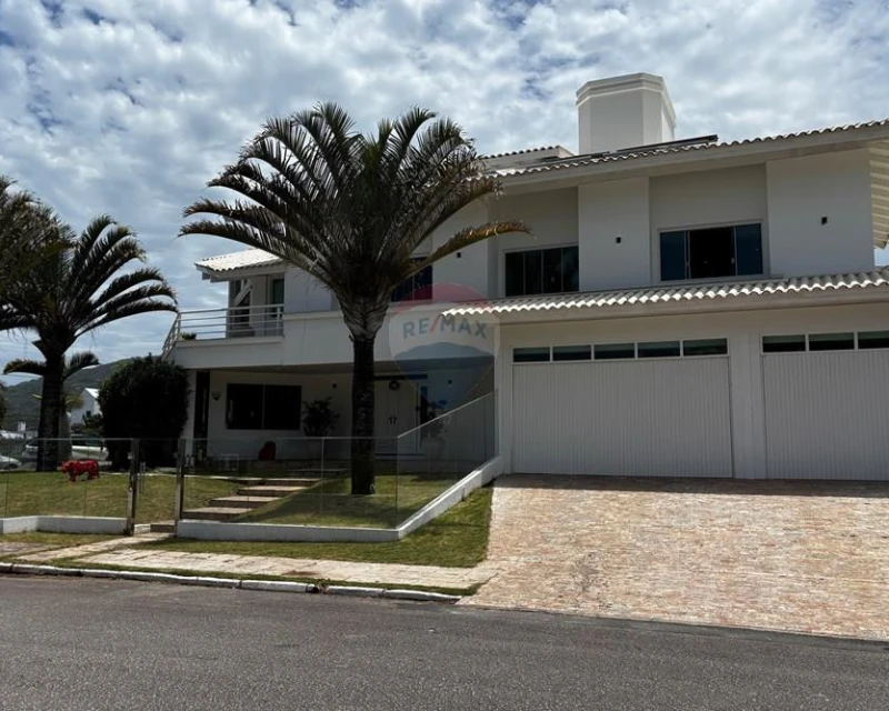 Casa 7 Dormitórios à Venda na Lagoa da Conceição, Florianópolis