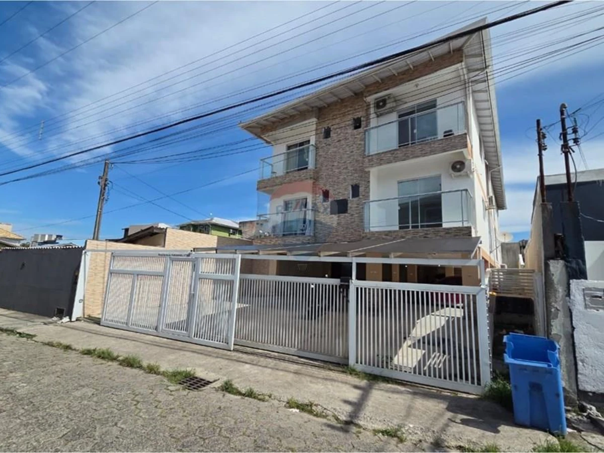 Apartamento Garden Térreo à Venda em Ingleses, Florianópolis