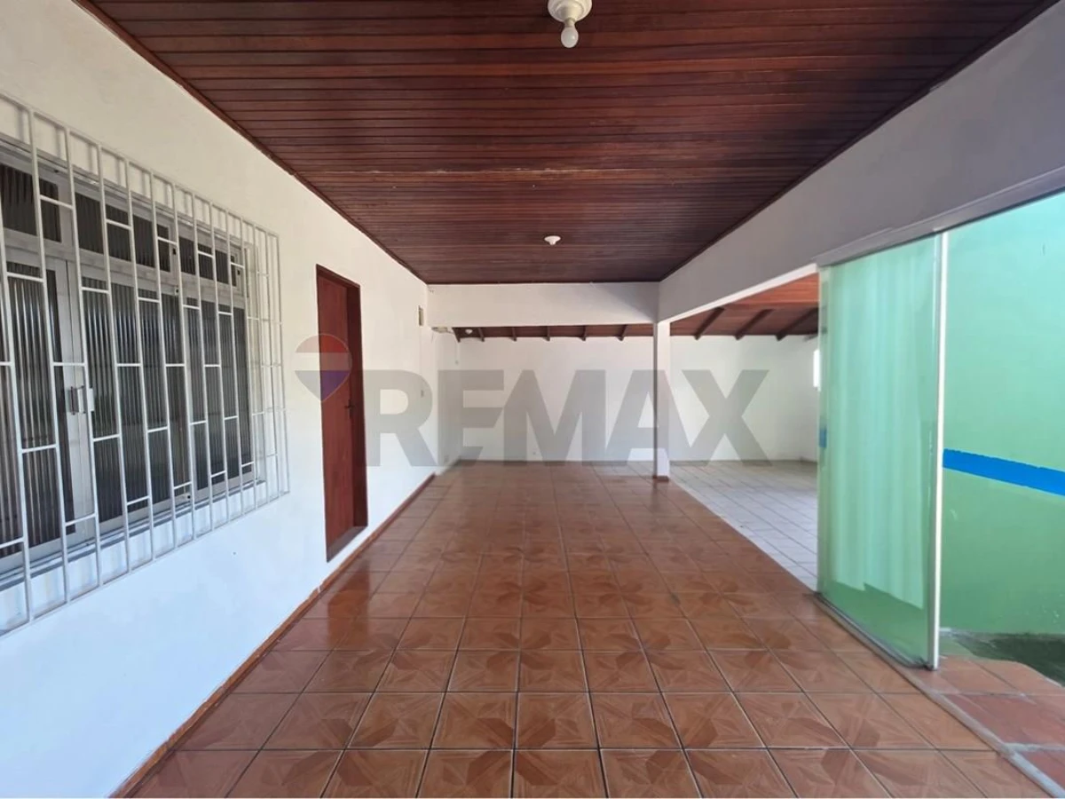 Casa 3 Quartos à Venda em Ingleses, Florianópolis — 250 m²