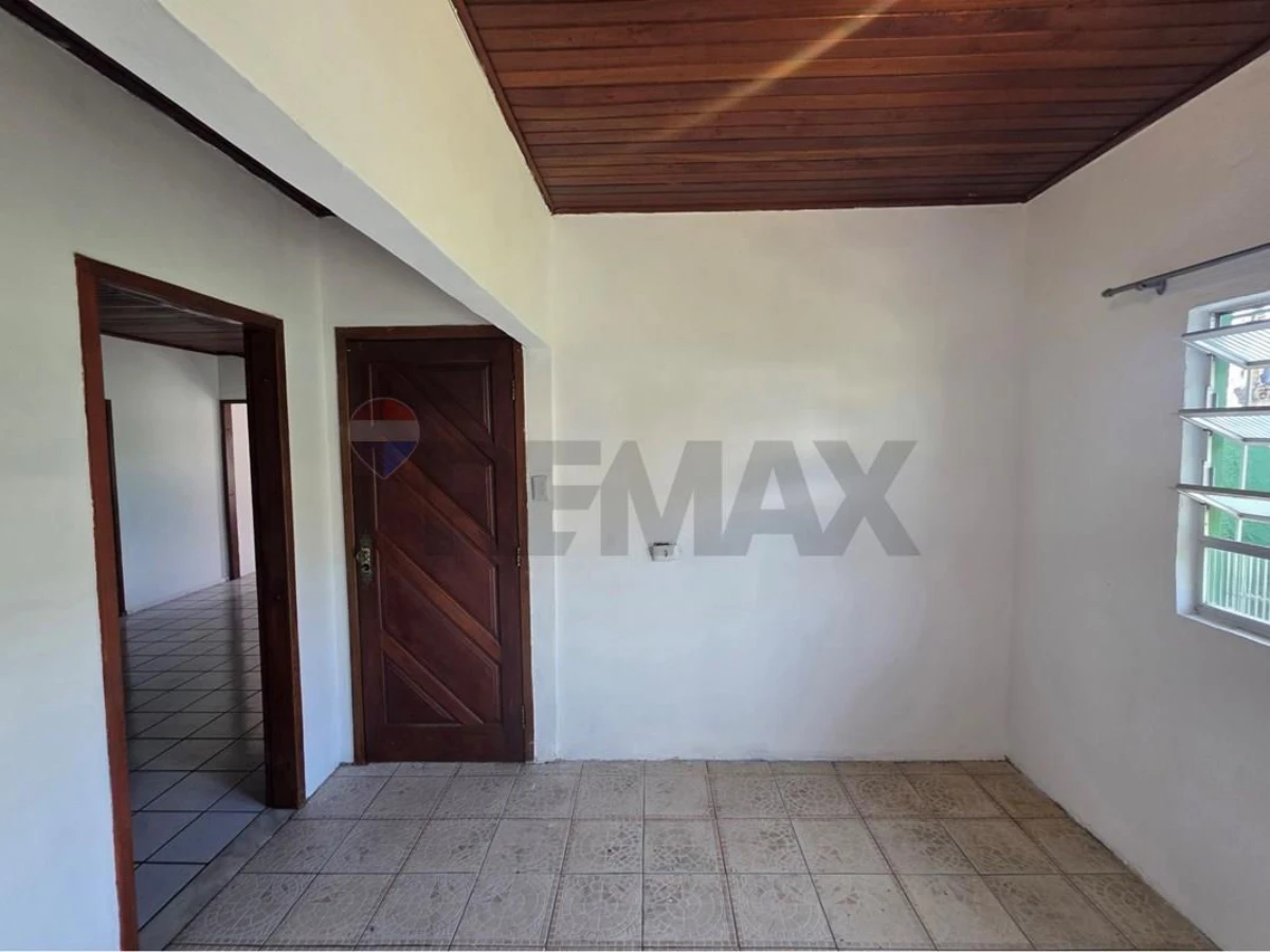 Casa 3 Quartos à Venda em Ingleses, Florianópolis — 250 m²