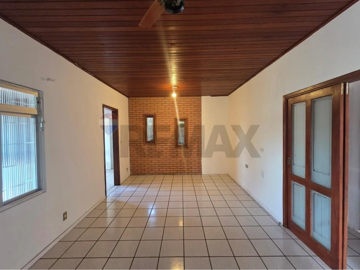 Casa 3 Quartos à Venda em Ingleses, Florianópolis — 250 m²