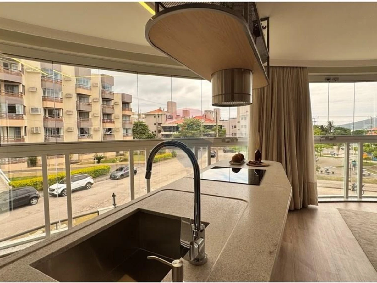 Apartamento 2 Dormitórios com Vista para o Mar à Venda em Ingleses, Florianópolis